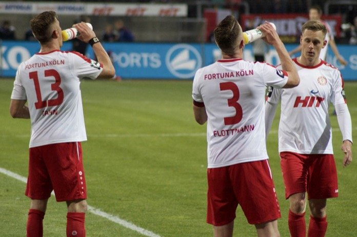 35. Spieltag 16/17: Fortuna Köln - SC Paderborn 07 - Bild 15