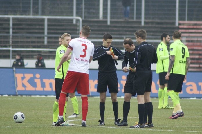 22. Spieltag 16/17: Fortuna Köln - SV Wehen Wiesbaden - Bild 2