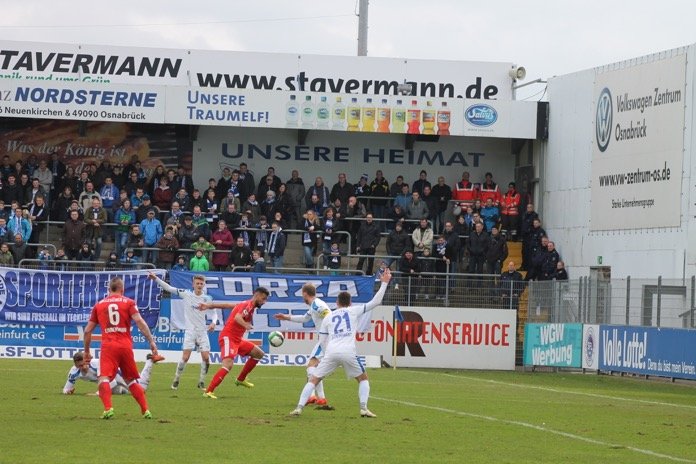 28. Spieltag 16/17: Sportfreunde Lotte - Hallescher FC - Bild 19
