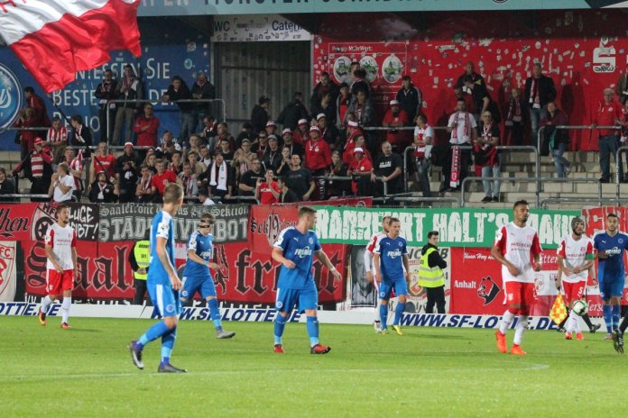 11. Spieltag 17/18: Sportfreunde Lotte - Hallescher FC - Bild 11