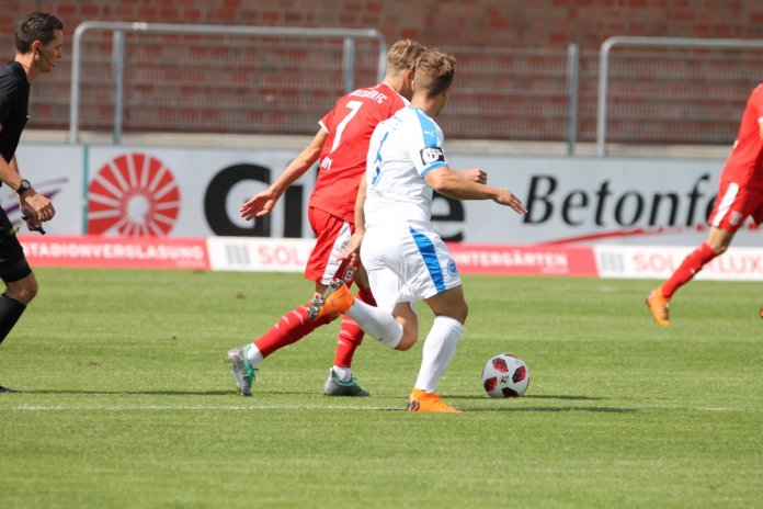 5. Spieltag 18/19: Sportfreunde Lotte - Hallescher FC - Bild 13