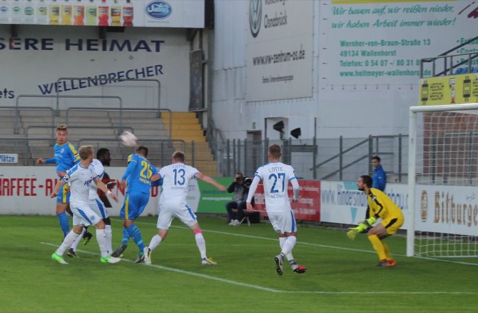 9. Spieltag 18/19: Sportfreunde Lotte - Carl Zeiss Jena - Bild 11