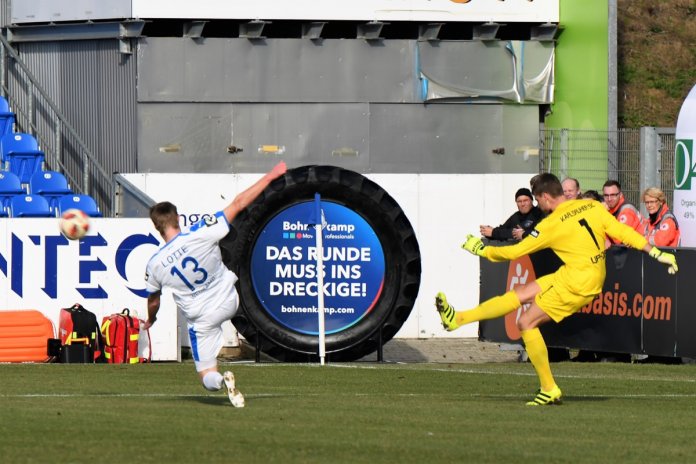 25. Spieltag 18/19: Sportfreunde Lotte - Karlsruher SC - Bild 2