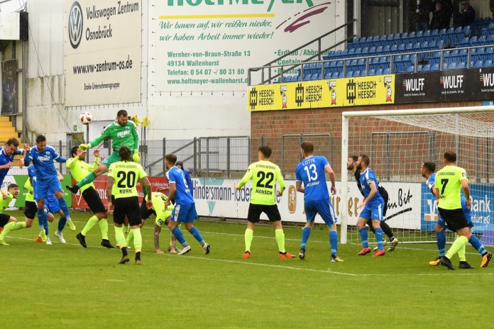 36. Spieltag 18/19: Sportfreunde Lotte - SV Wehen Wiesbaden - Bild 11