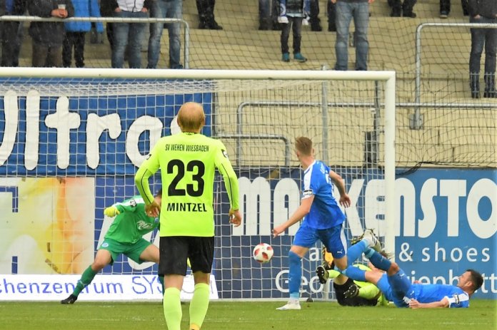 36. Spieltag 18/19: Sportfreunde Lotte - SV Wehen Wiesbaden - Bild 5