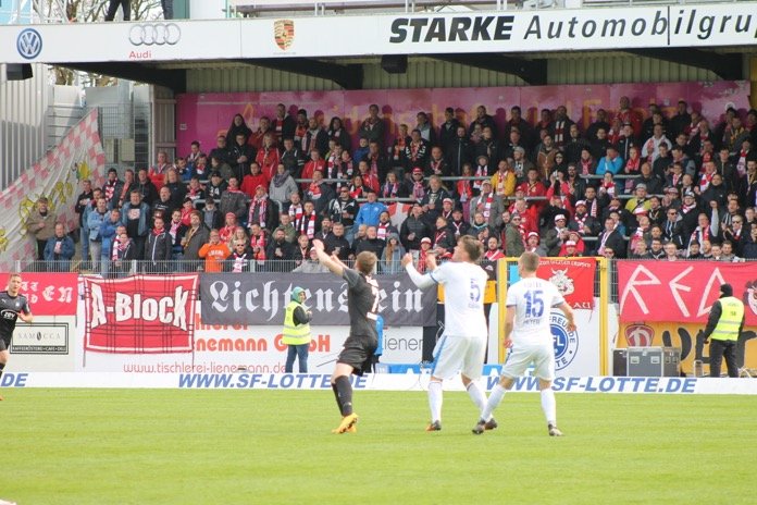 33. Spieltag 16/17: Sportfreunde Lotte - FSV Zwickau - Bild 18