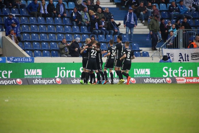 34. Spieltag 16/17: 1. FC Magdeburg - Sonnenhof Großaspach - Bild 12