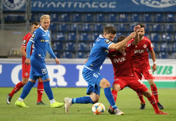 10. Spieltag 19/20: 1. FC Magdeburg - Würzburger Kickers - Bild 1