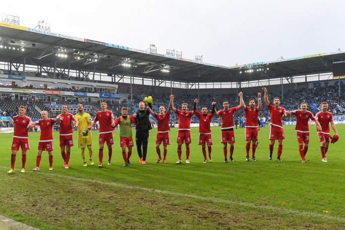 13. Spieltag 17/18: 1. FC Magdeburg - SpVgg Unterhaching - Bild 10