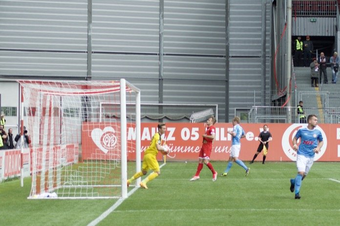 38. Spieltag 16/17: 1. FSV Mainz 05 II - Fortuna Köln - Bild 12