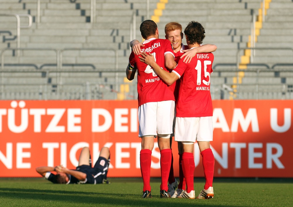 15. Spieltag: 1. FSV Mainz 05 II - Jahn Regensburg - Bild 15