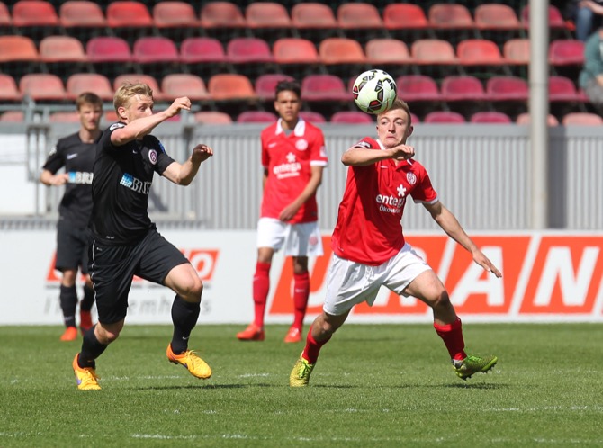 33. Spieltag: 1. FSV Mainz 05 II - SV Wehen Wiesbaden - Bild 13
