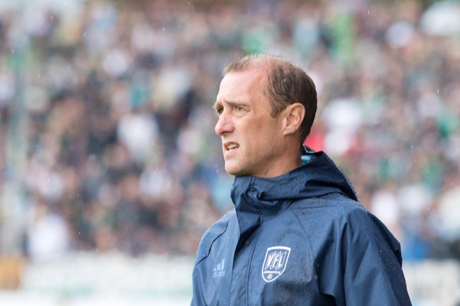 VfL Osnabrück verlängert mit Trainer Joe Enochs