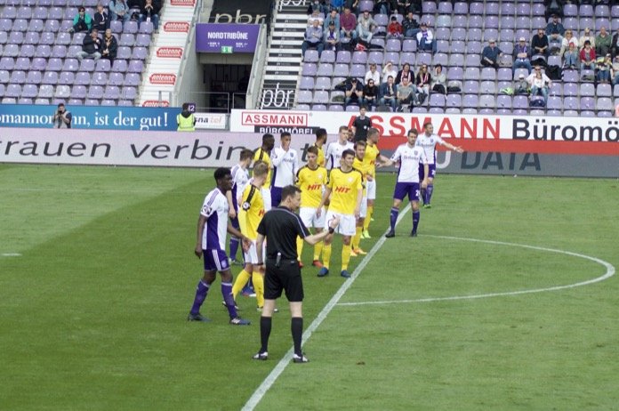 36. Spieltag 16/17: VfL Osnabrück - Fortuna Köln - Bild 8