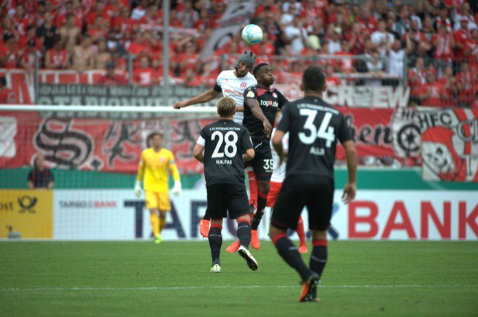 DFB-Pokal: Hallescher FC - 1. FC Kaiserslautern  - Bild 7