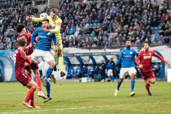 19. Spieltag 18/19: Hansa Rostock - VfR Aalen - Bild 12
