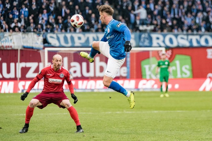 19. Spieltag 18/19: Hansa Rostock - VfR Aalen - Bild 6