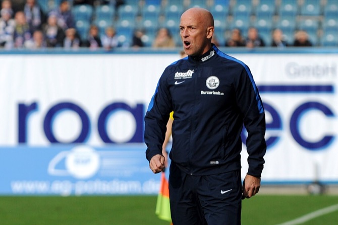 Rostock beurlaubt Cheftrainer Karsten Baumann
