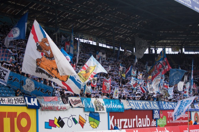 Rostock: Fanszene unterstützt mögliche Ausgliederung der Profiabteilung