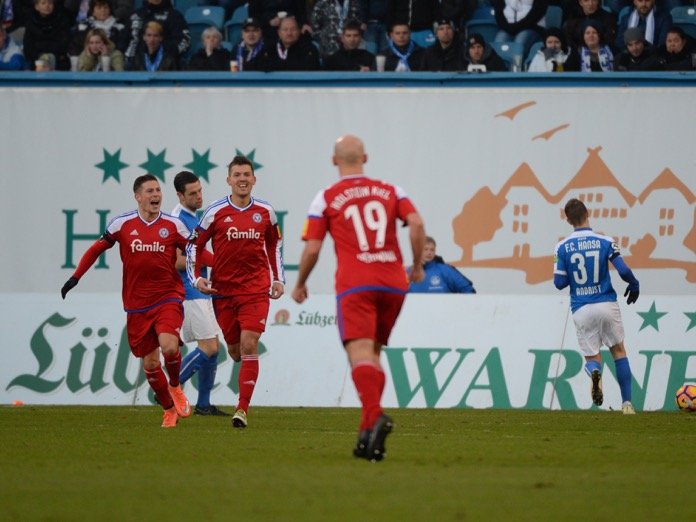 17. Spieltag 16/17: Hansa Rostock - Holstein Kiel - Bild 11