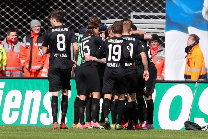 33. Spieltag 16/17: Hansa Rostock - 1. FC Magdeburg - Bild 9