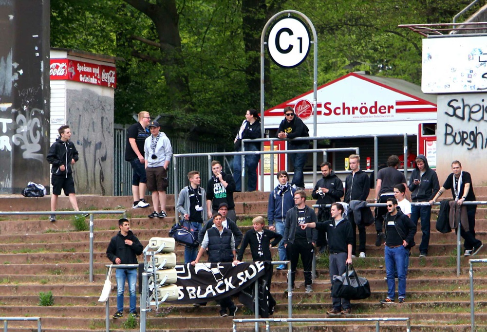 36. Spieltag: 1. FC Saarbrücken - Wacker Burghausen - Bild