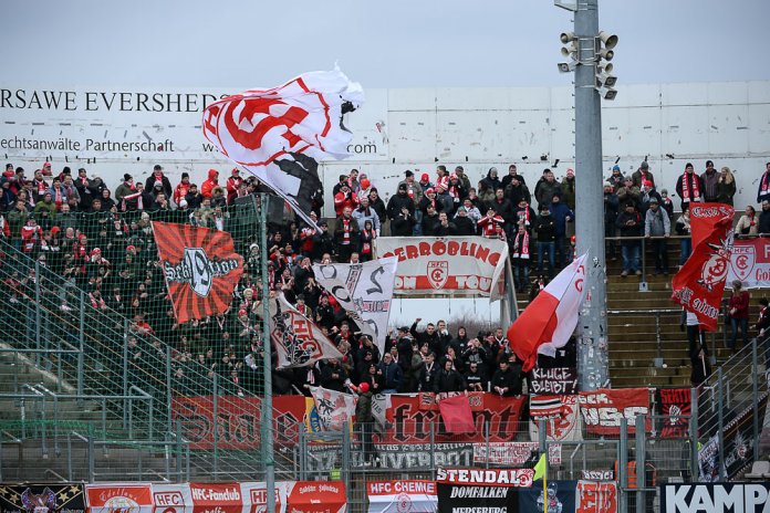 24. Spieltag 17/18: SpVgg Unterhaching - Hallescher FC