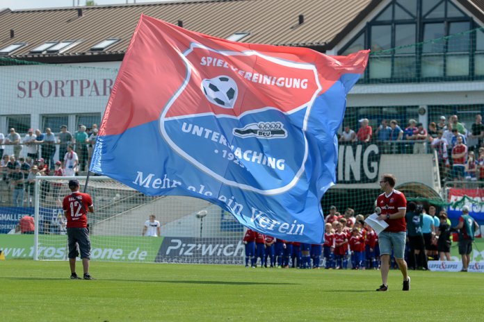 6. Spieltag 19/20: SpVgg Unterhaching - Hallescher FC - Bild 1
