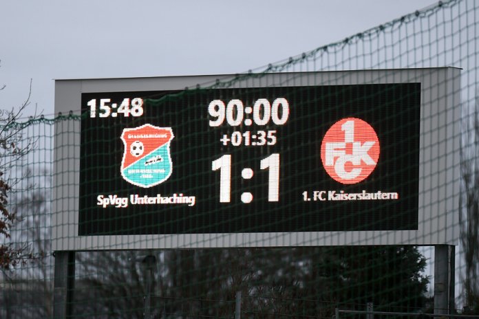 20. Spieltag 19/20: SpVgg Unterhaching - 1. FC Kaiserslautern - Bild 12