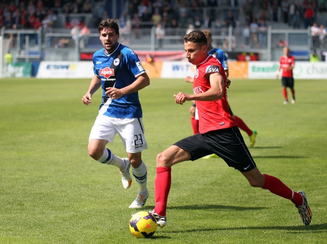 36. Spieltag: SV Wehen Wiesbaden - Arminia Bielefeld - Bild 12