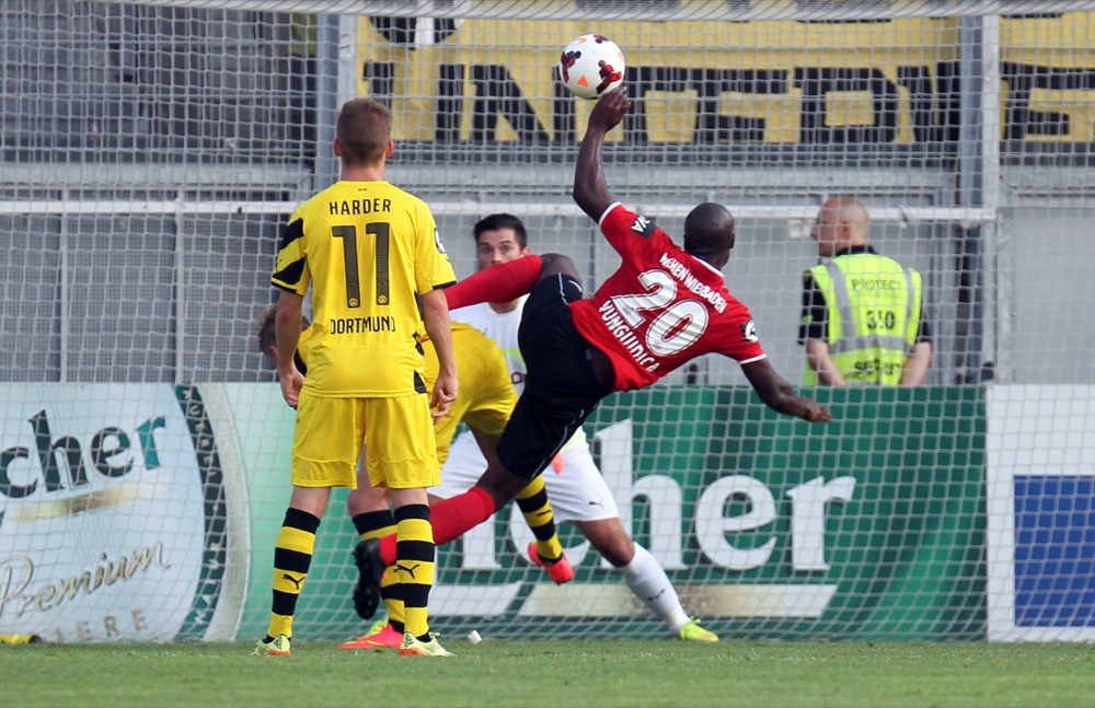 3. Spieltag: SV Wehen Wiesbaden - Borussia Dortmund II - Bild 12