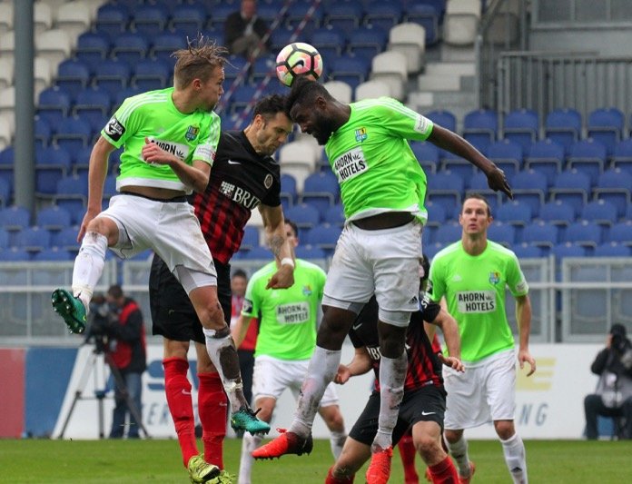 14. Spieltag 16/17: SV Wehen Wiesbaden - Chemnitzer FC - Bild 2