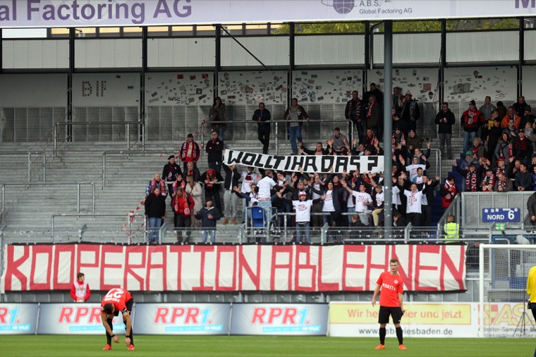 13. Spieltag 15/16: Wehen Wiesbaden - Holstein Kiel - Bild