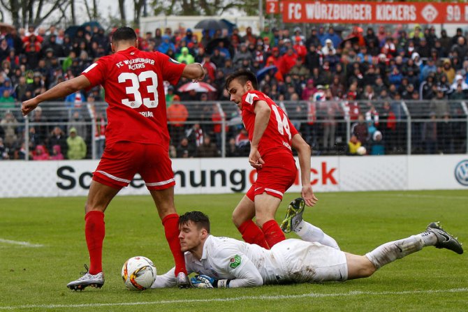 35. Spieltag 15/16: Würzburger Kickers - Hansa Rostock - Bild 9