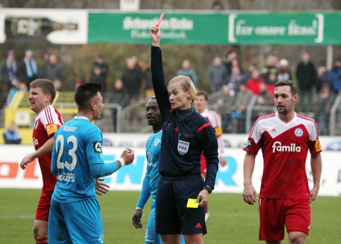 Stuttgarter Kickers und Holstein Kiel trennen sich torlos - Spielbericht