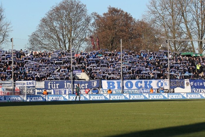 17. Spieltag 16/17: FSV Frankfurt - 1. FC Magdeburg - Bild 5