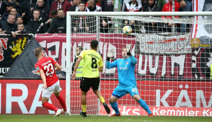 14. Spieltag 19/20: 1. FC Kaiserslautern - Würzburger Kickers - Bild 5