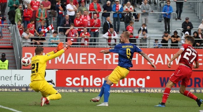 8. Spieltag 18/19: Würzburger Kickers - Eintracht Braunschweig - Bild 8