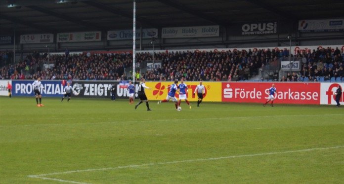 21. Spieltag 16/17: Holstein Kiel - VfR Aalen - Bild 7