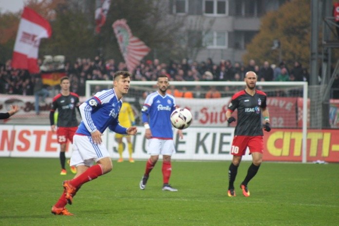 14. Spieltag 16/17: Holstein Kiel - Rot-Weiß Erfurt - Bild 12