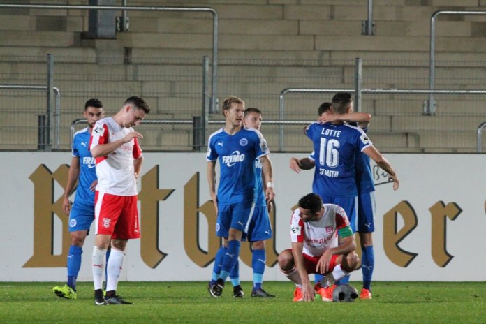 11. Spieltag 17/18: Sportfreunde Lotte - Hallescher FC - Bild 16