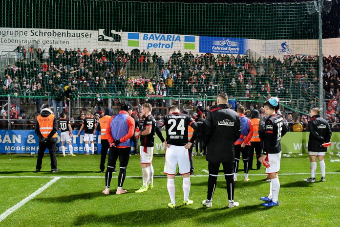 17. Spieltag 18/19: SpVgg Unterhaching - 1. FC Kaiserslautern - Bild 1