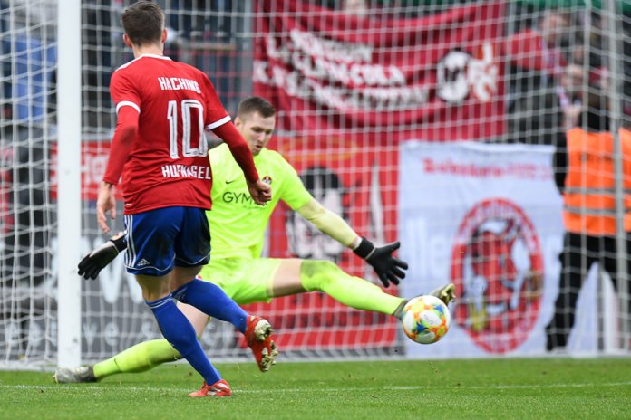 20. Spieltag 19/20: SpVgg Unterhaching - 1. FC Kaiserslautern - Bild 7