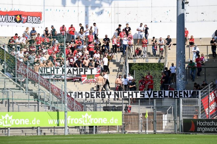 7. Spieltag 18/19: SpVgg Unterhaching - Würzburger Kickers - Bild 14