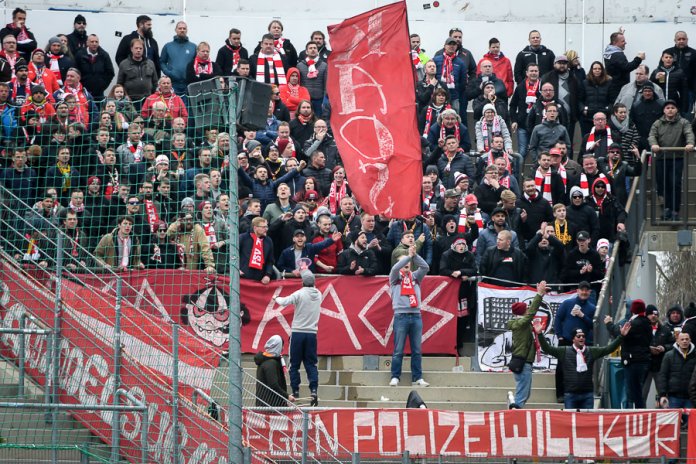 33. Spieltag 18/19: SpVgg Unterhaching - FSV Zwickau - Bild 13