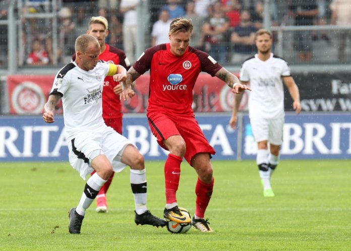 1. Spieltag 17/18: Wehen Wiesbaden - Carl Zeiss Jena - Bild 8